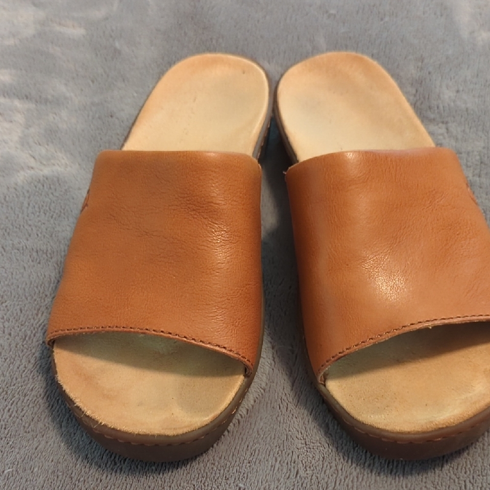 Born Women's Tan Leather Slide Sandals